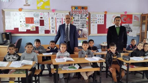 İlçe Milli Eğitim Müdürümüz Hasan KAYA ve Şube Müdürümüz Abdulnasır SEVER´in köy okulları ziyareti devam ediyor.