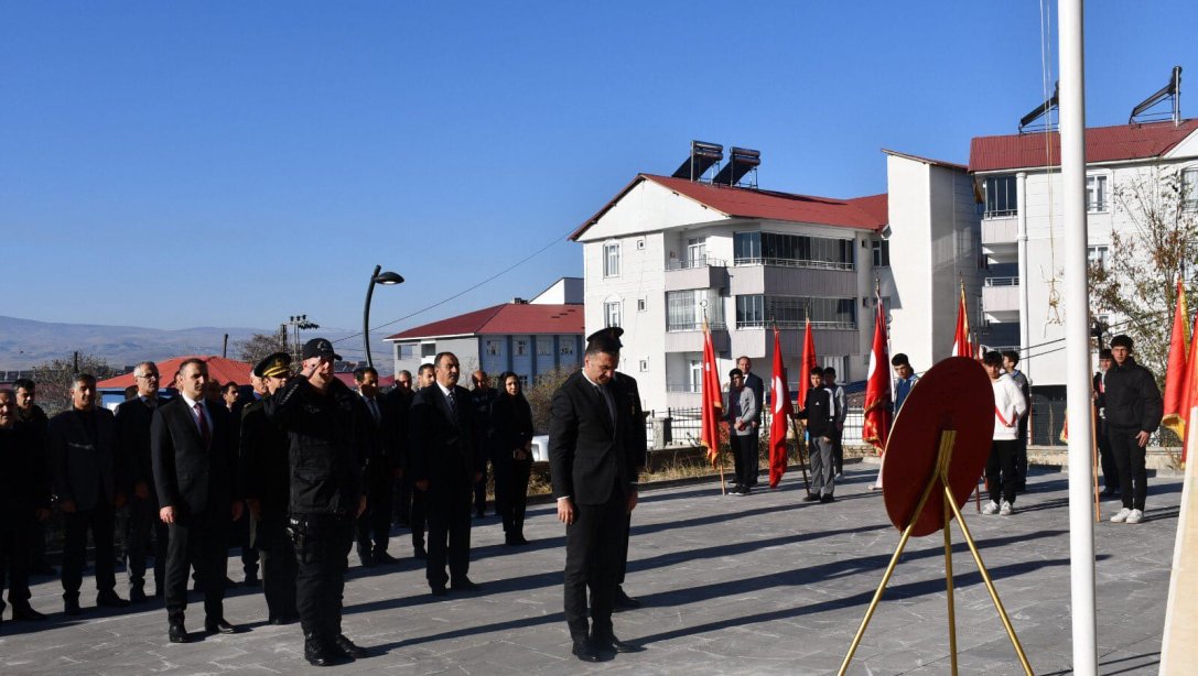 Kaymakamımız Sayın Musa AYYILDIZ, İlçe Protokolü ve İlçe Milli Eğitim Şube Müdürlerimiz Sayın Arzu USLU ve Sayın Sinan KORKMAZ; 